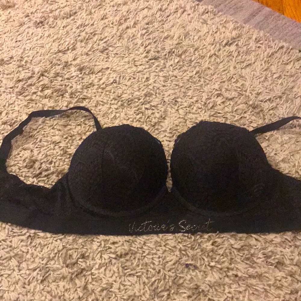 Victoria’ secret glittery black lace bra
